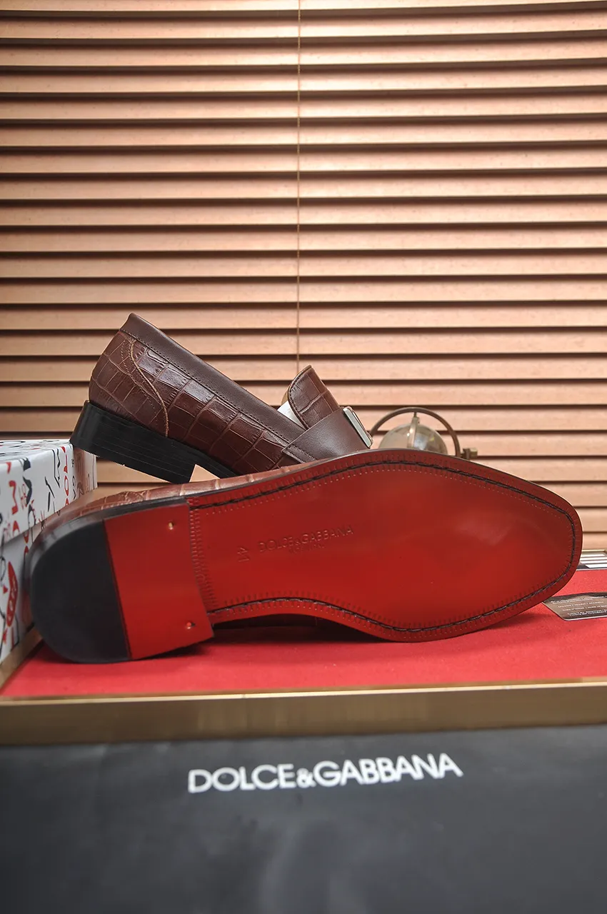 Men's men's shoes 💰500💶🌲 DG top 🔍🔍Men's new leather shoes 🚹 are on sale at the same time at the counter ⚠The uppers are imported cowhide from Italy, the entire imported cowhide lining, imported accessories 💪💪, completely 1⃣️ vs 1⃣️ replica 🇮 🇹💪💪, ⚠Sole: The original sole is specially provided by the original factory, the exclusive movable molded sole is super comfortable, ⚠The original factory follows the order, 🔍🔍high quality, you can enter and exit the counter at will, welcome to compare ⚠Size: 38-44 (45 customized)